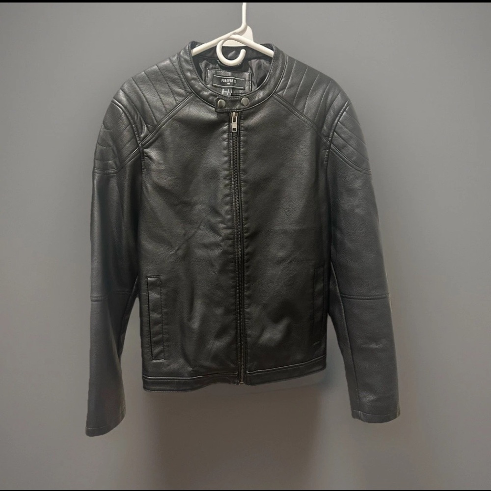 Forever 21 Men's Black Faux Leather Biker Jacket Like New Size Large